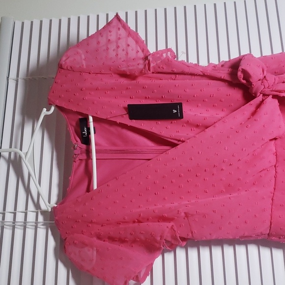 NWT M Lulus Hot Pink Swiss Dot Wrap Mini Romper - Picture 4 of 9